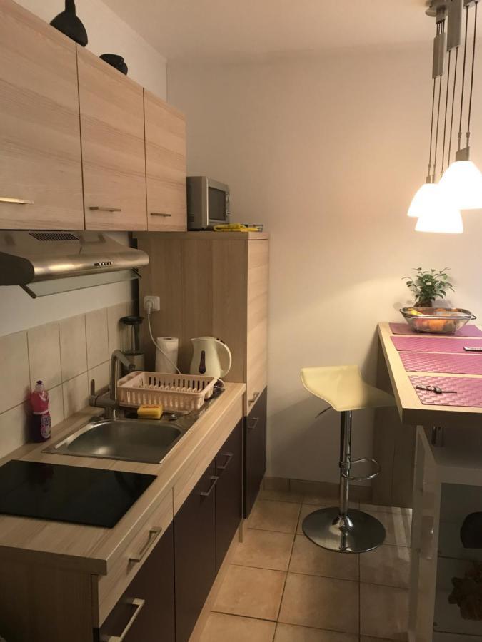 Studio Apartment Yess ,สปลิท ภายนอก รูปภาพ