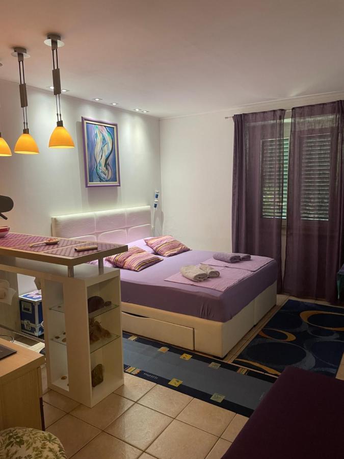 Studio Apartment Yess ,สปลิท ภายนอก รูปภาพ